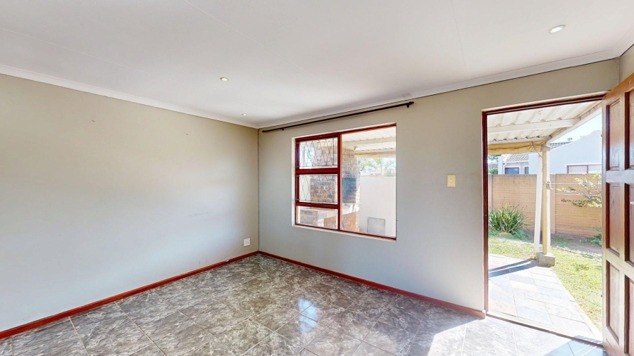 2 Bedroom Property for Sale in Kabega Park Eastern Cape